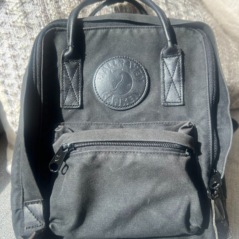 Fjällräven Kånken No. 2 Black Mini Backpack + New Black Shoulder Pads | G-1000 |